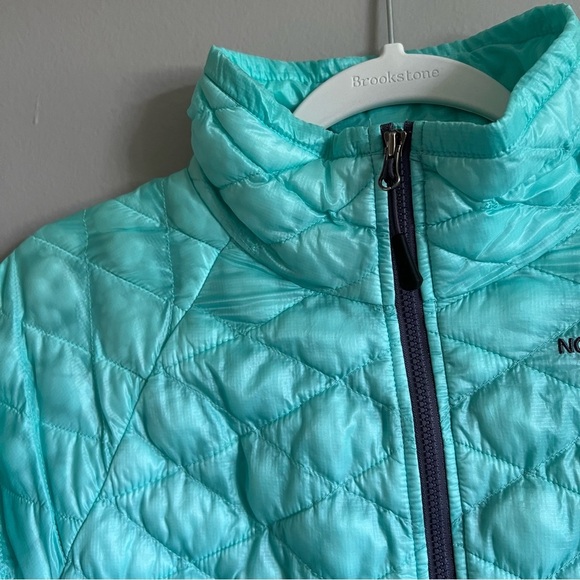 The North Face Turquoise Thermoball Jacket Size XS - Picture 11 of 11